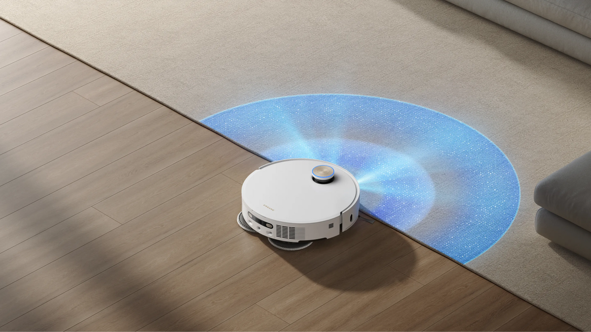 Robot aspirador con detección automática de alfombras y ajuste del modo de limpieza